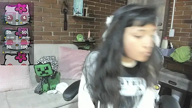 Snapshot of meow_mota chatting on November 7, 2025, 8:24 pm meow mota online show from November 7, 2025, 8:24 pm