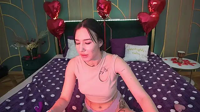 Snapshot of NikkiGoldSide chatting on March 2, 2025, 8:03 pm NikkiGoldSide online show from March 2, 2025, 8:03 pm