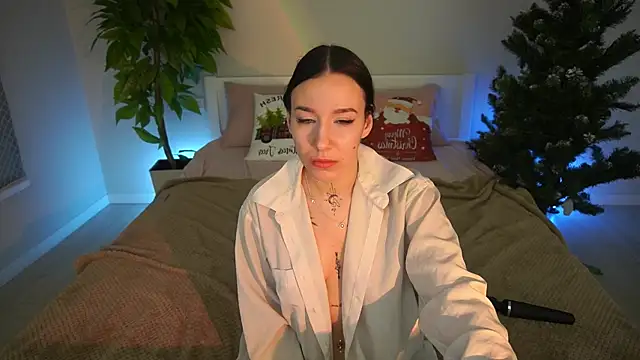 Snapshot of NikkiGoldSide chatting on January 10, 2026, 6:53 am NikkiGoldSide online show from January 10, 2026, 6:53 am