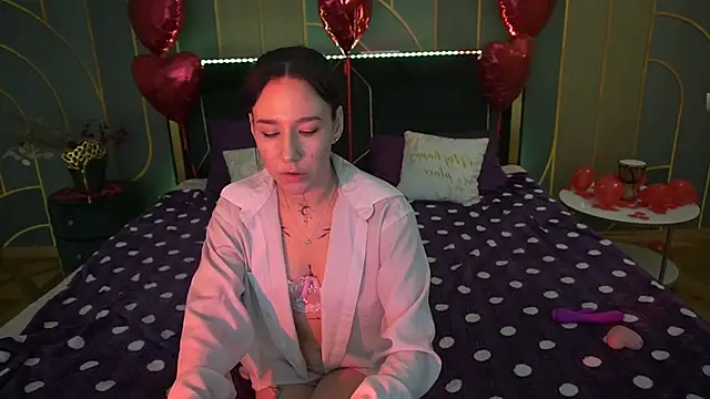 Snapshot of NikkiGoldSide chatting on February 19, 2025, 11:14 pm NikkiGoldSide online show from February 19, 2025, 11:14 pm