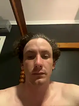 Snapshot of bradleyjamesmc chatting on December 5, 2025, 9:34 pm bradleyjamesmc online show from December 5, 2025, 9:34 pm