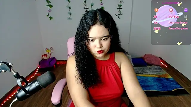Snapshot of Dulce_Julietha chatting on February 14, 2025, 8:05 pm Dulce Julietha online show from February 14, 2025, 8:05 pm