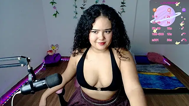 Snapshot of Dulce_Julietha chatting on February 20, 2025, 5:52 pm Dulce Julietha online show from February 20, 2025, 5:52 pm