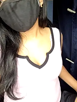 Nisha027 online show from December 4, 2025, 12:31 am