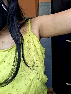 Nisha027 online show from February 11, 2026, 12:21 am