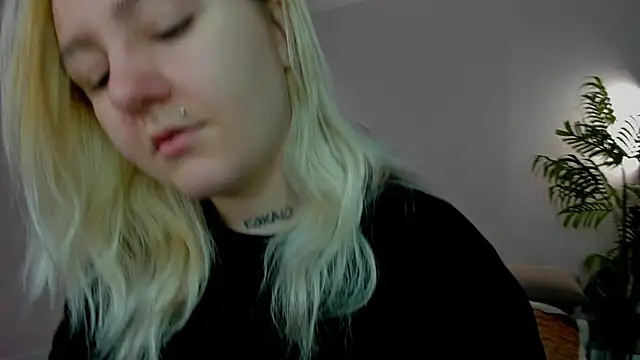 Debbie Taylor online show from November 22, 2025, 5:34 pm