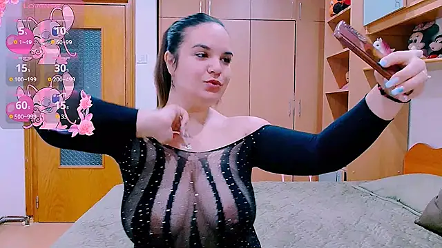 Snapshot of Ella-Diamond chatting on October 3, 2025, 5:09 am Ella-Diamond online show from October 3, 2025, 5:09 am