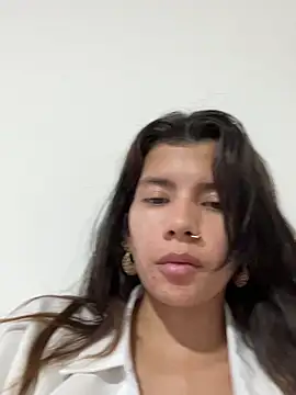 Snapshot of adop_me__ chatting on March 4, 2026, 11:01 pm adop me online show from March 4, 2026, 11:01 pm