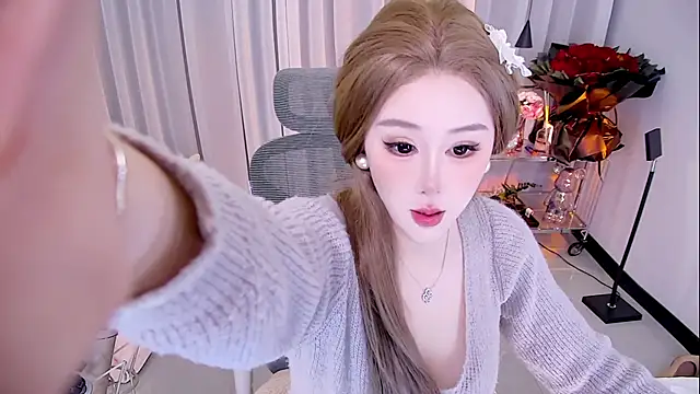Evajoannana online show from May 3, 2026, 3:22 am