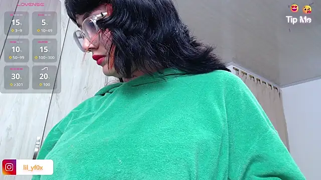 Snapshot of lily_f00x chatting on September 20, 2025, 12:43 pm lily f00x online show from September 20, 2025, 12:43 pm