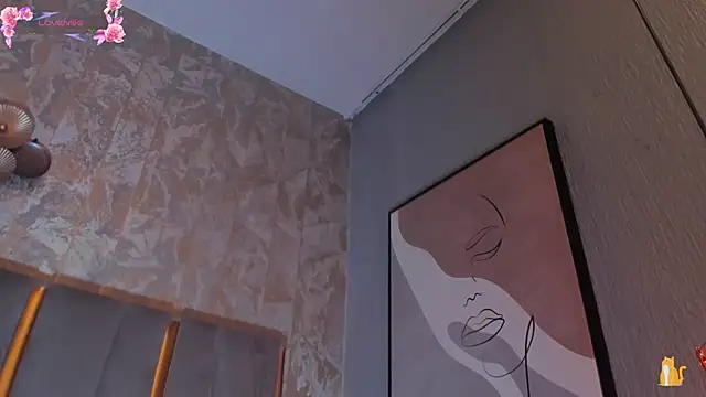 KimDevinne online show from April 3, 2026, 2:51 am