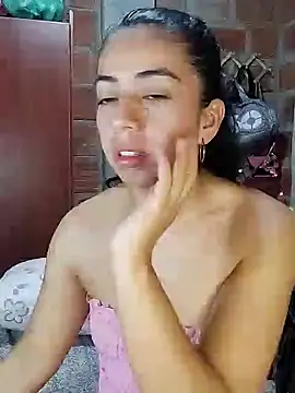 Snapshot of anngela01 chatting on December 9, 2024, 5:51 am anngela01 online show from December 9, 2024, 5:51 am