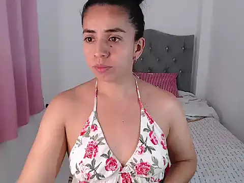 anngela01 online show from October 28, 2025, 5:29 am