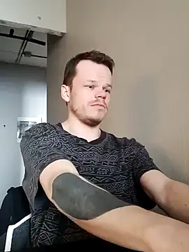 Maksiii-all online show from February 26, 2025, 1:32 pm