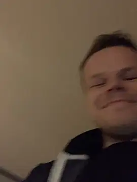 Maksiii-all online show from March 7, 2025, 6:11 pm