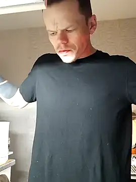 Maksiii-all online show from March 15, 2025, 6:21 pm