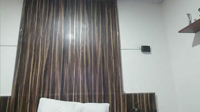 Snapshot of issa_soto_ chatting on February 4, 2025, 1:38 pm issa soto online show from February 4, 2025, 1:38 pm