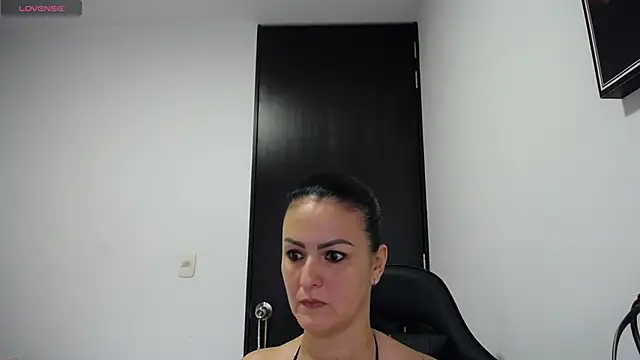 Snapshot of Sofiiaa_Cooper chatting on January 19, 2025, 4:46 pm Sofiiaa Cooper online show from January 19, 2025, 4:46 pm