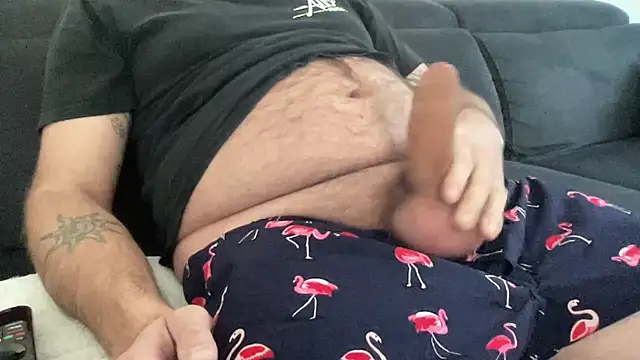 Beardedbear37 online show from December 27, 2024, 1:18 pm