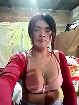 Snapshot of yovana13 chatting on February 16, 2026, 5:55 pm yovana13 online show from February 16, 2026, 5:55 pm