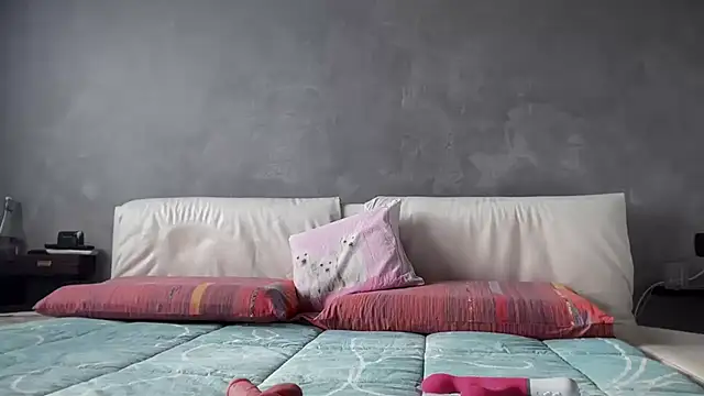 Snapshot of Elektra250 chatting on December 2, 2024, 10:03 am Elektra250 online show from December 2, 2024, 10:03 am