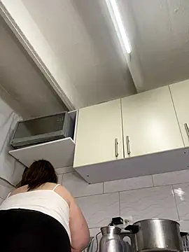 Chloee ep online show from October 30, 2025, 4:11 am