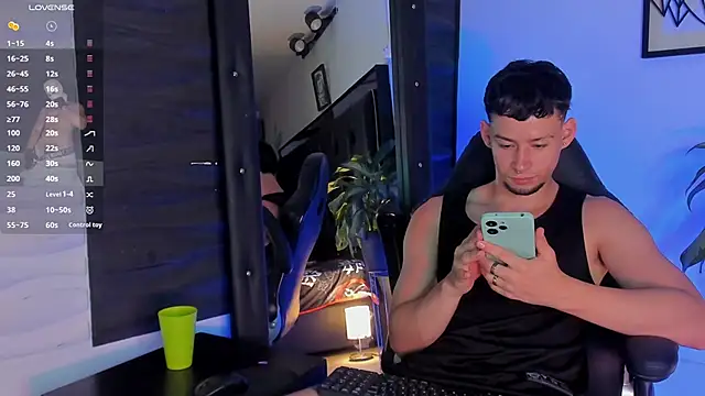 Snapshot of JadeSmiith_ chatting on October 31, 2025, 11:11 pm JadeSmiith online show from October 31, 2025, 11:11 pm