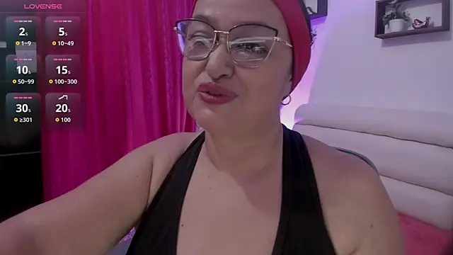 Gia Nahomi online show from October 25, 2025, 9:37 pm