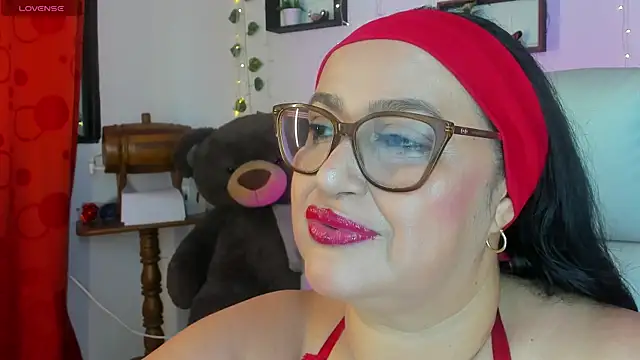 Snapshot of Gia_Nahomi chatting on April 26, 2026, 9:34 pm Gia Nahomi online show from April 26, 2026, 9:34 pm