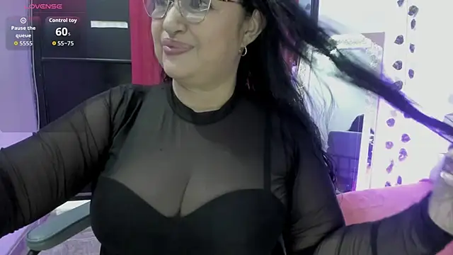 Gia Nahomi online show from September 27, 2025, 10:27 pm