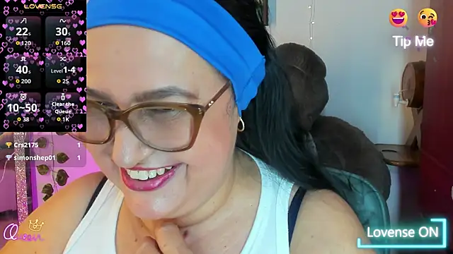 Snapshot of Gia_Nahomi chatting on May 22, 2026, 10:52 pm Gia Nahomi online show from May 22, 2026, 10:52 pm