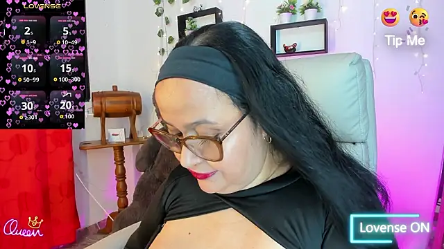 Gia Nahomi online show from February 22, 2026, 3:20 am