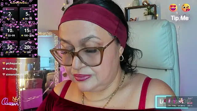 Snapshot of Gia_Nahomi chatting on May 15, 2026, 11:14 pm Gia Nahomi online show from May 15, 2026, 11:14 pm