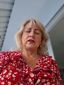 almaluna7 online show from March 27, 2026, 10:33 pm