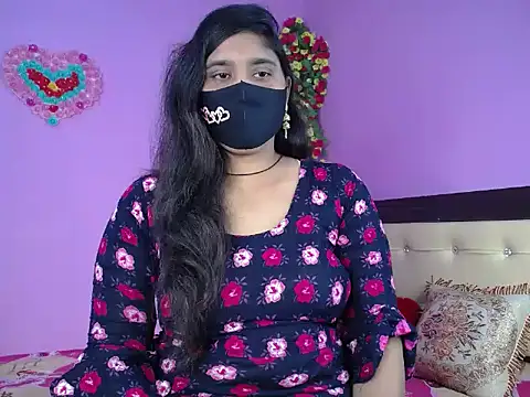 Snapshot of Hot_Maleka chatting on February 4, 2026, 4:13 pm Hot Maleka online show from February 4, 2026, 4:13 pm