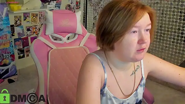 Sara Robinson online show from November 10, 2025, 2:27 am