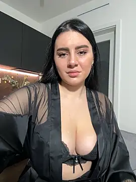 Snapshot of Evelyn___Sweet chatting on March 31, 2026, 10:23 pm Evelyn Sweet online show from March 31, 2026, 10:23 pm