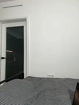 Snapshot of Evelyn___Sweet chatting on April 12, 2026, 9:18 pm Evelyn Sweet online show from April 12, 2026, 9:18 pm