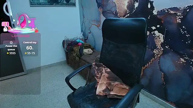 DanaaRey online show from September 30, 2025, 2:45 pm