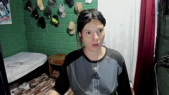 Snapshot of DanaaRey chatting on May 24, 2026, 10:48 am DanaaRey online show from May 24, 2026, 10:48 am