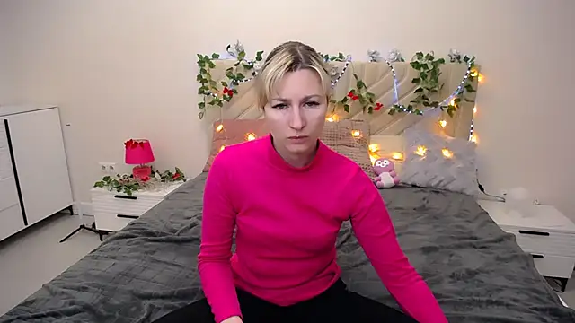 Snapshot of Incredible_Ariela chatting on February 21, 2025, 9:34 am Incredible Ariela online show from February 21, 2025, 9:34 am