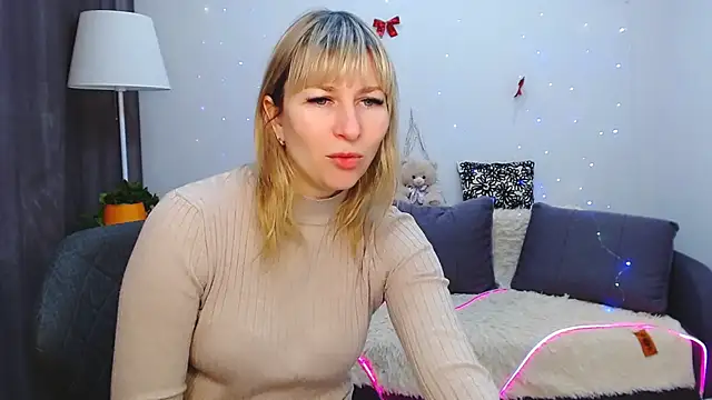 Snapshot of Incredible_Ariela chatting on March 4, 2025, 11:19 am Incredible Ariela online show from March 4, 2025, 11:19 am
