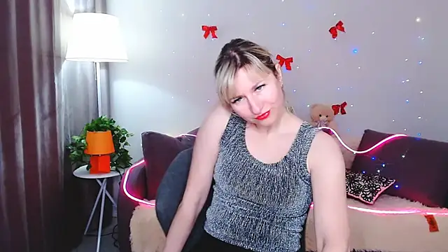 Snapshot of Incredible_Ariela chatting on February 13, 2025, 2:42 pm Incredible Ariela online show from February 13, 2025, 2:42 pm