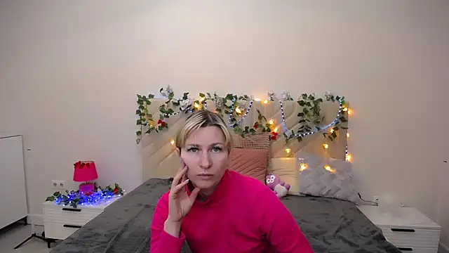 Snapshot of Incredible_Ariela chatting on February 21, 2025, 12:38 pm Incredible Ariela online show from February 21, 2025, 12:38 pm