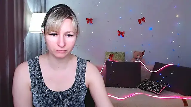 Snapshot of Incredible_Ariela chatting on February 13, 2025, 11:39 am Incredible Ariela online show from February 13, 2025, 11:39 am