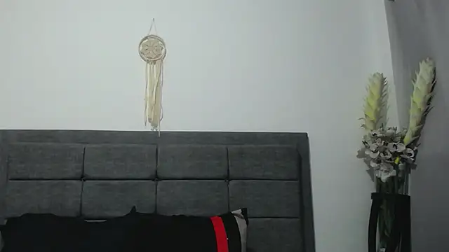 Vicky Love  online show from February 18, 2025, 10:49 am