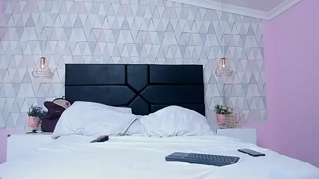 MahlaKhalifa online show from May 8, 2026, 5:06 pm