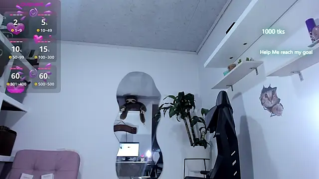Snapshot of emily_palmeer chatting on September 24, 2025, 10:55 am emily palmeer online show from September 24, 2025, 10:55 am