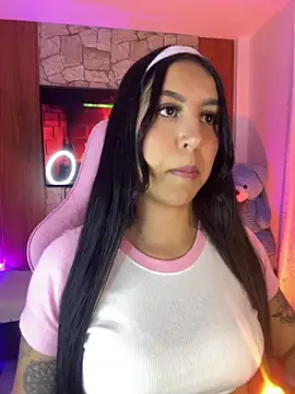 Tamara Roberts1 online show from September 11, 2025, 1:05 am