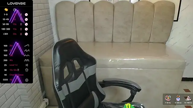  Charlotte v online show from November 30, 2025, 4:08 pm